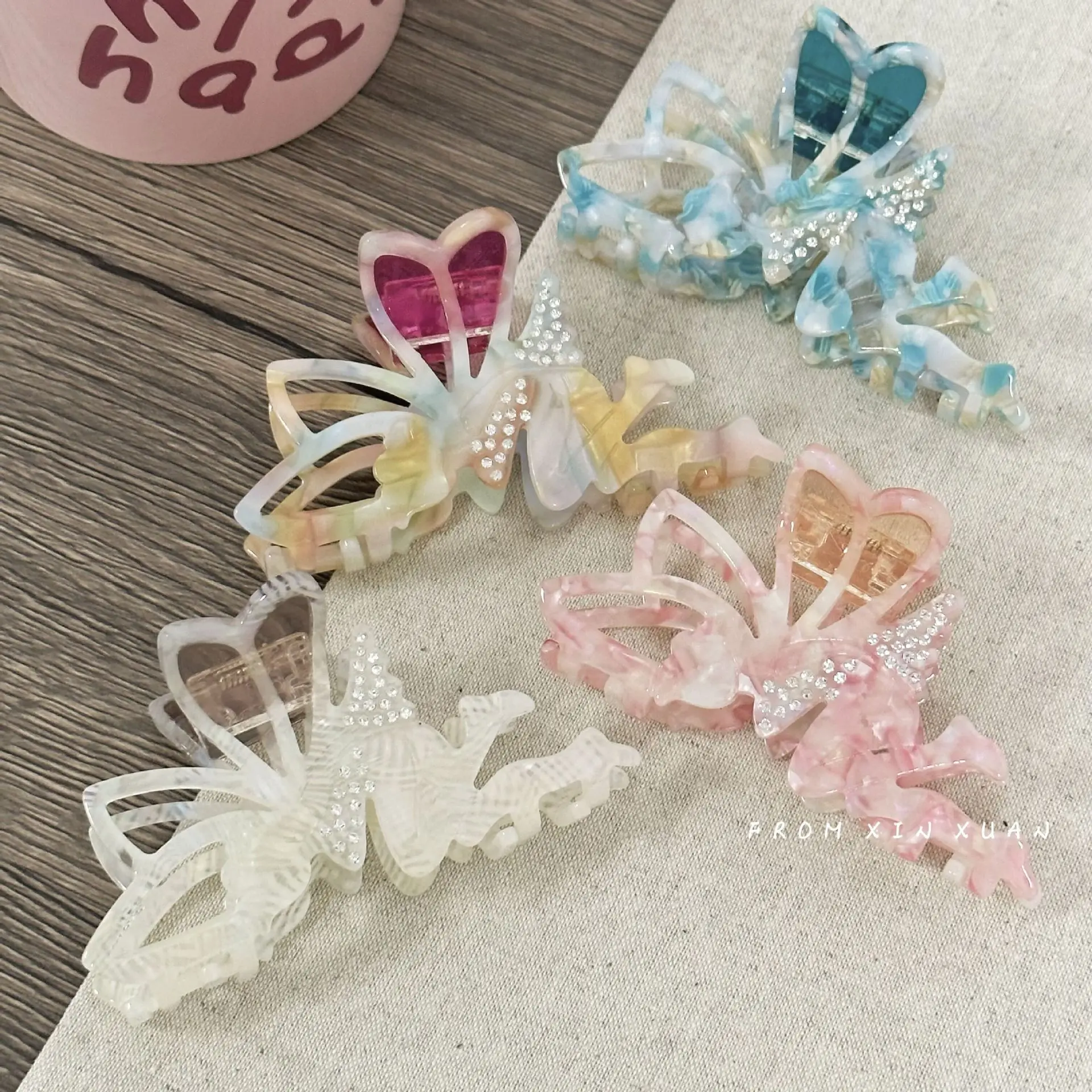 

Korean Fashion Acetic Dream Fairy Hair Claws Hairpin Women Accessories Luxury Woman Hat Wedding Ceremony Shark Clip Claw Crane