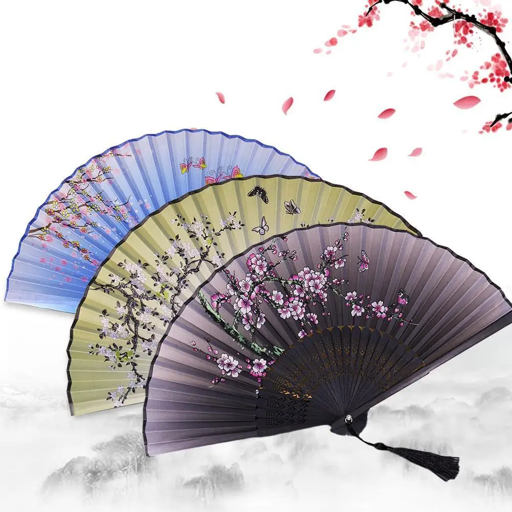 

Chinese Style Silk Folding Fan Wooden Classic Craft Wedding Fan Home Accessories Dance Gift Hand Ornaments Party Decoration J7Z2