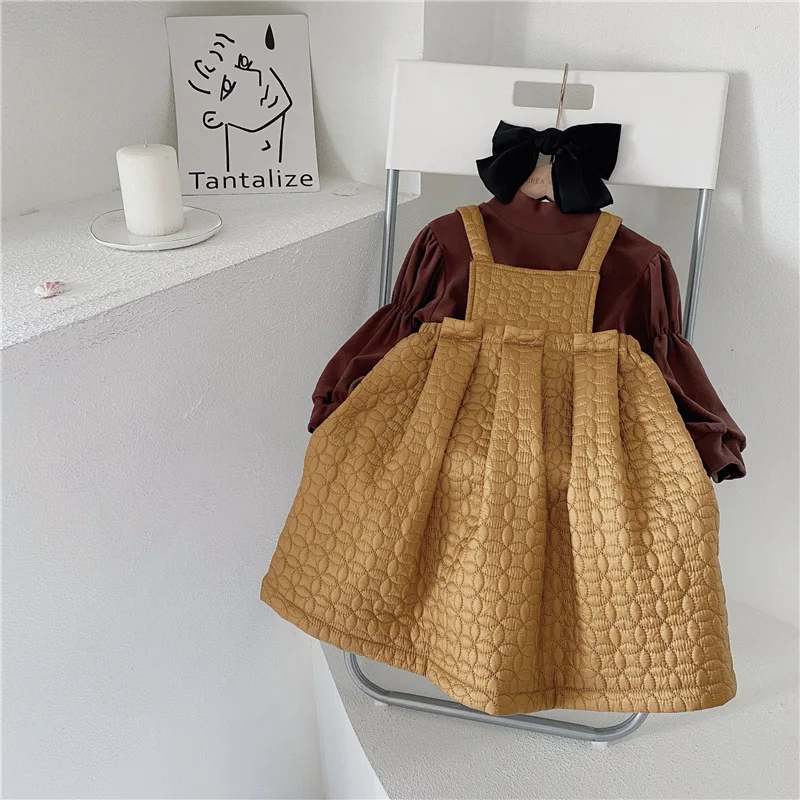 

Комплект одежды для девочек, новинка 2022, Весенние футболки с пышными рукавами и платья с жилетом, простой товар, детская повседневная одежда...