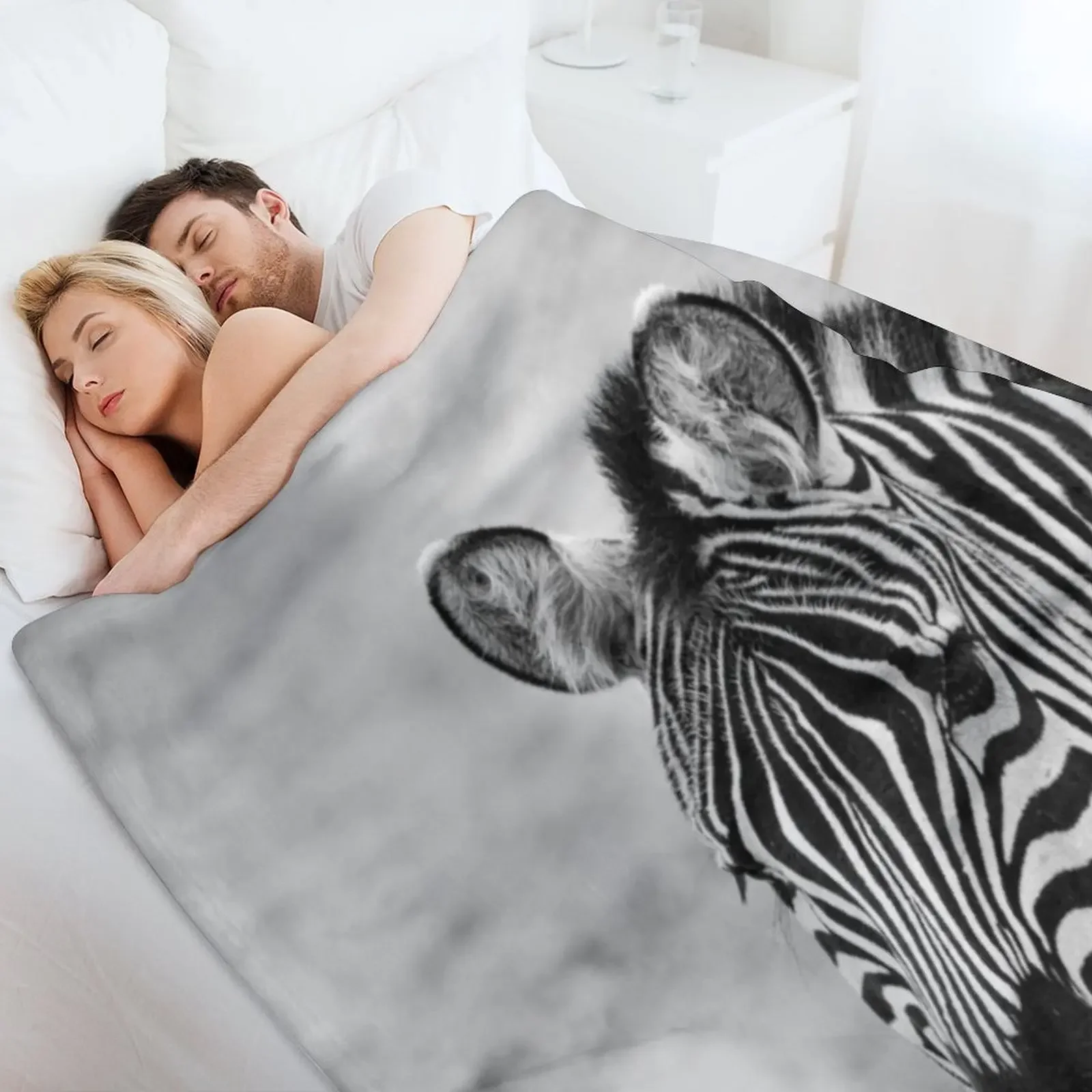 Фото Плед Zebra in Mono: Элегантный теплый плед для отеля и дома №4