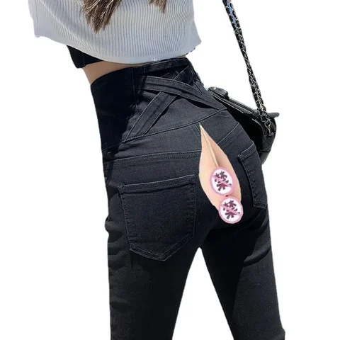 Киімсіз ең сексуалды әйелдер