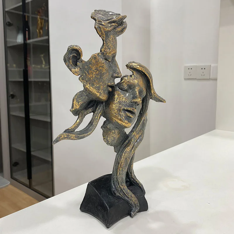 

Статуэтка из эпоксидной смолы в стиле ретро