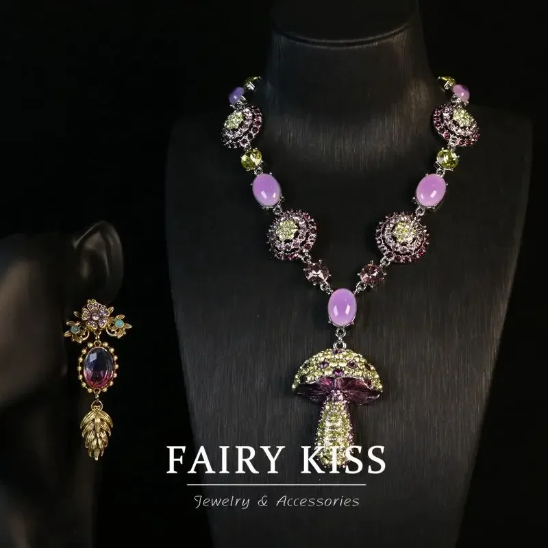 Изысканные длинные серьги на плечо инкрустированные стразами фиолетовый свежий