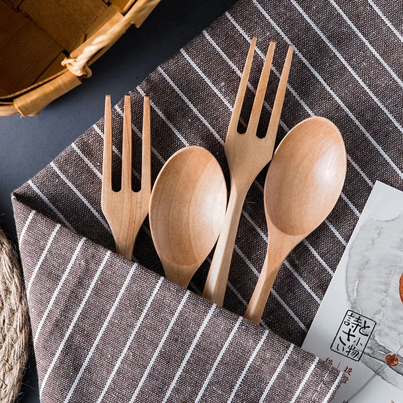 

4Pcs Wooden Spoon Fork Set Japanese Style Wood Soup Spoons Dessert Salad Forks Portable Outdoor Flatware Cutlery Set Tableware