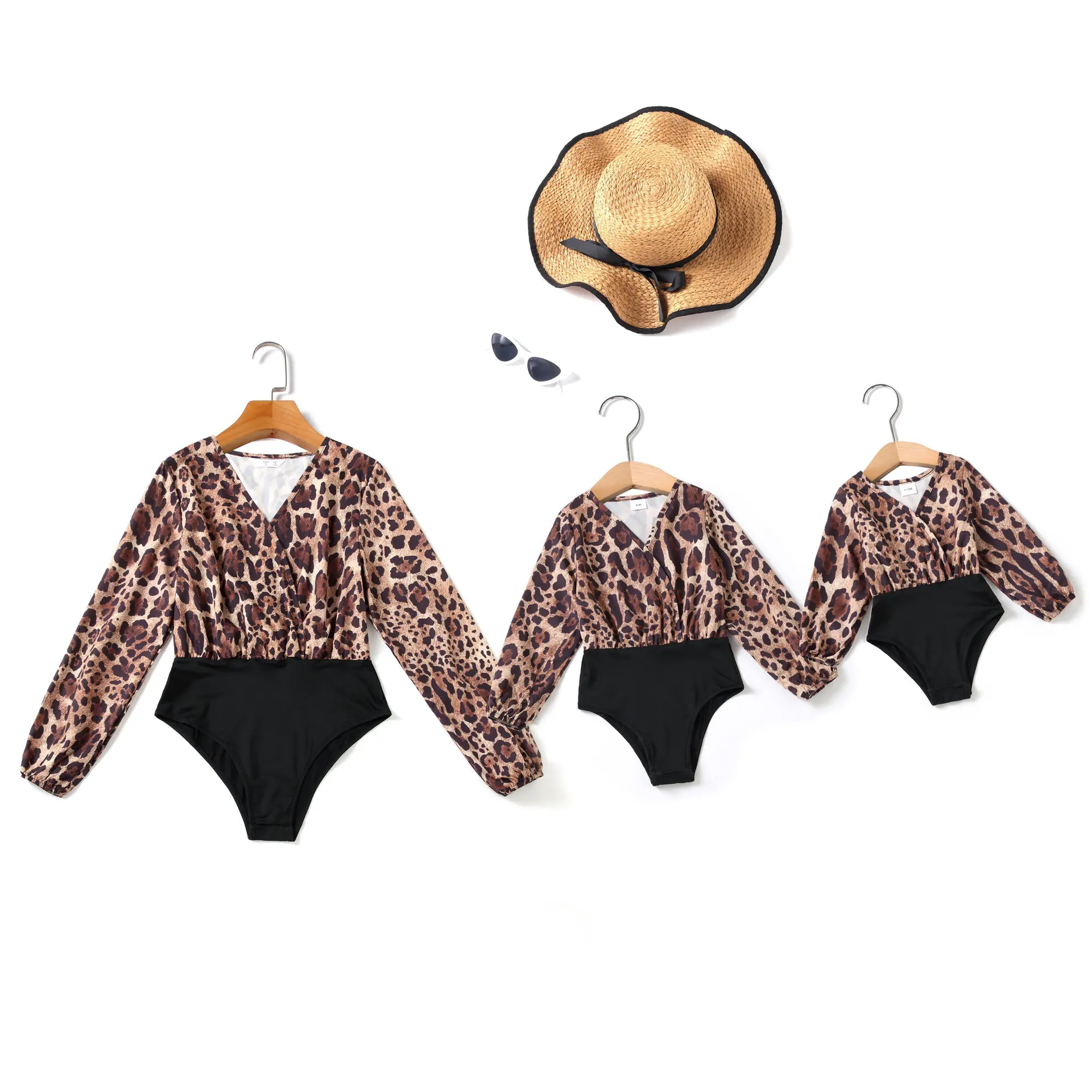

One-Piece Mother Daughter Matching Dresses Leopard Printed Mom Baby Mommy and Me Clothes Fashion Women Girls Jumpsuits Overall