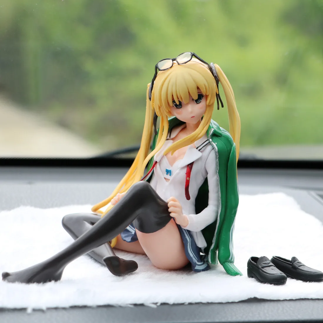 

25cm The Cultivating Way Eriri Spencer Sawamura PVC Toys Sitting in uniform Car Collection Decoration Gift Figure Ornament