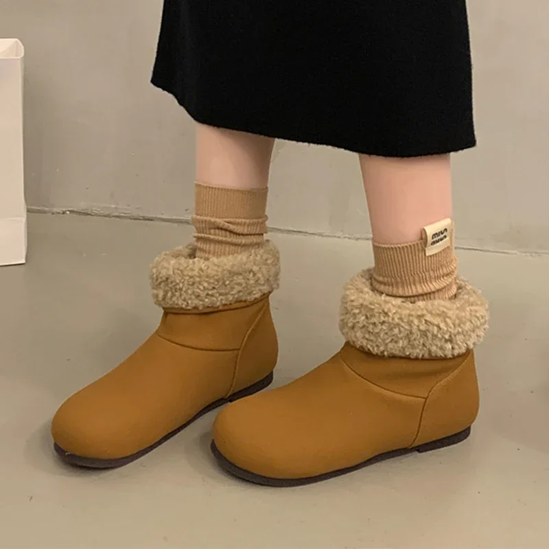 Повседневные женские ботильоны на меху замшевые туфли плоской подошве теплые