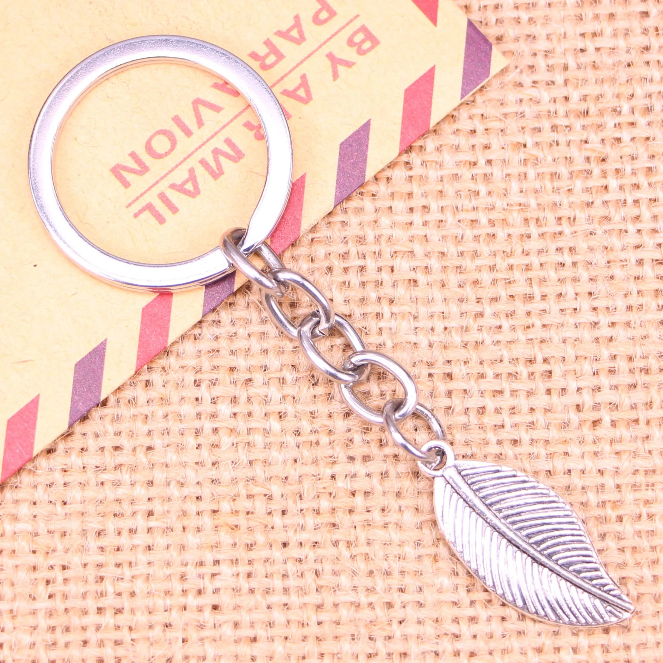 

20pcs New Fashion Keychain 27x12mm double sided leaf Pendants DIY Men Jewelry Car Key Chain Ring Holder Souvenir For Gift