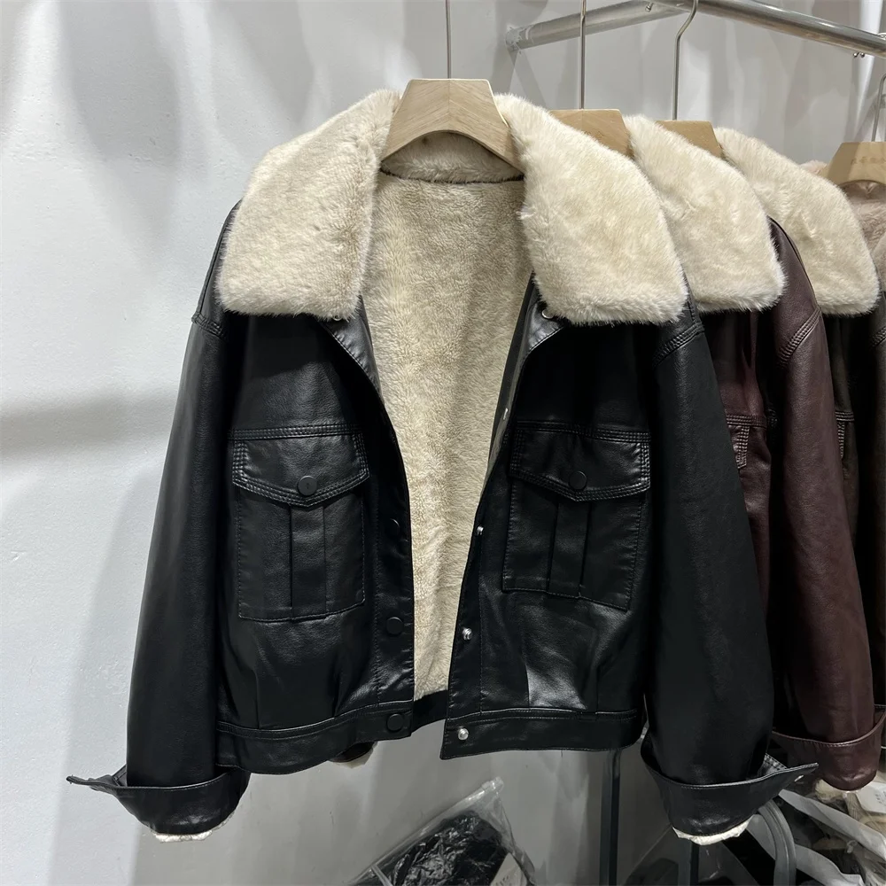 Four Seasons зеленое зимнее пальто 2024 новое гонконгское утепленное кожаное в стиле