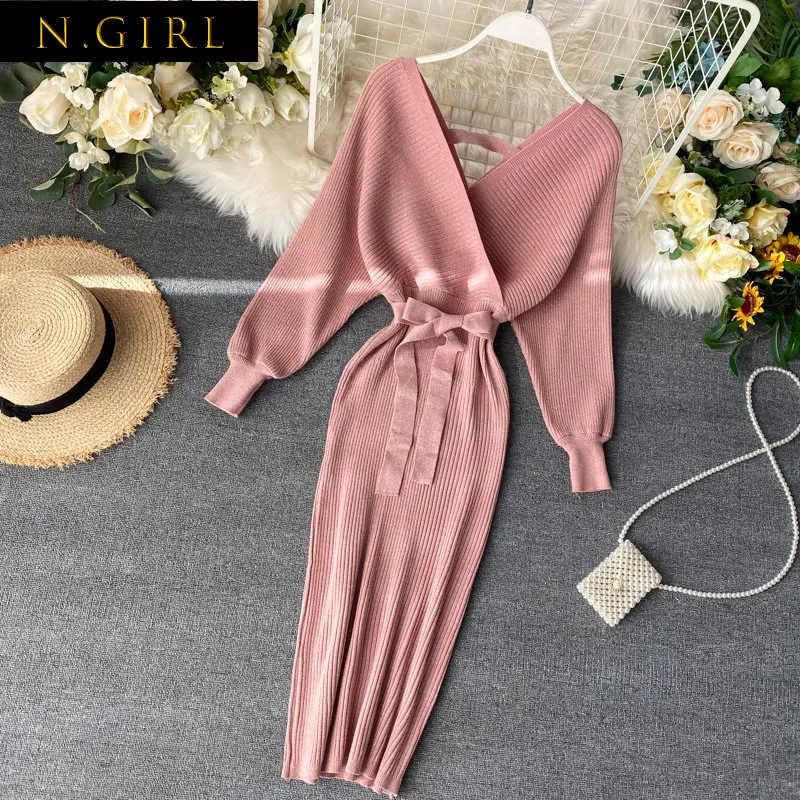 

Женское блестящее трикотажное платье с V-образным вырезом и пышными рукавами