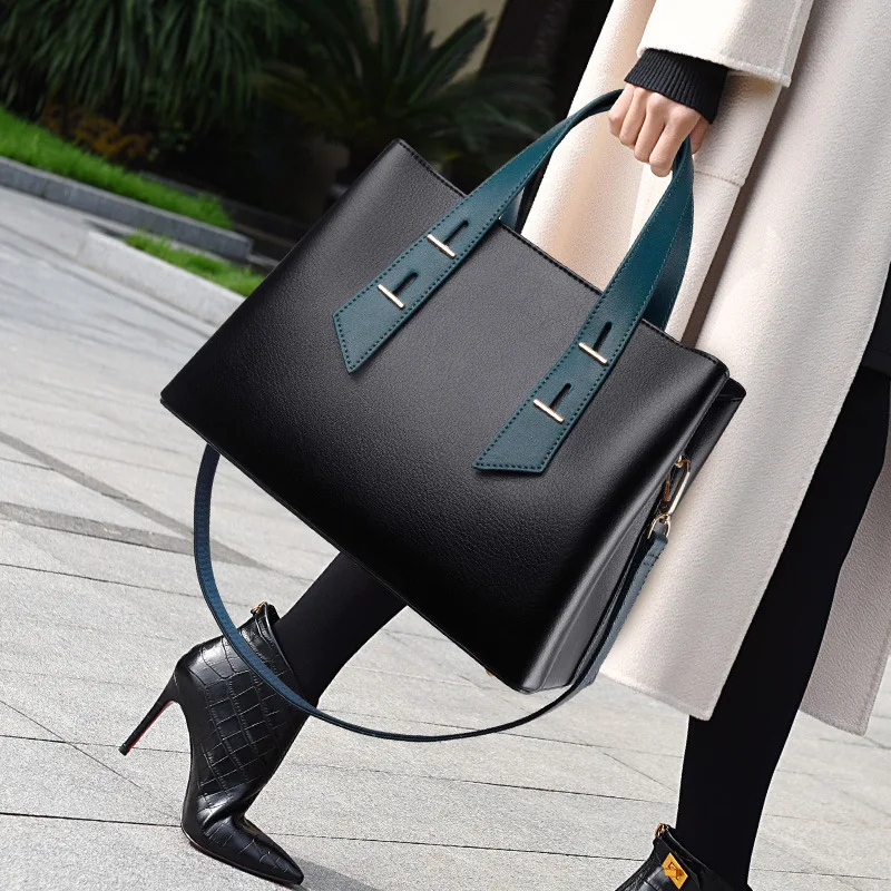 Women's bags 2022 new temperament leather handbags simple texture atmosphere trend designer shoulder messenger bag