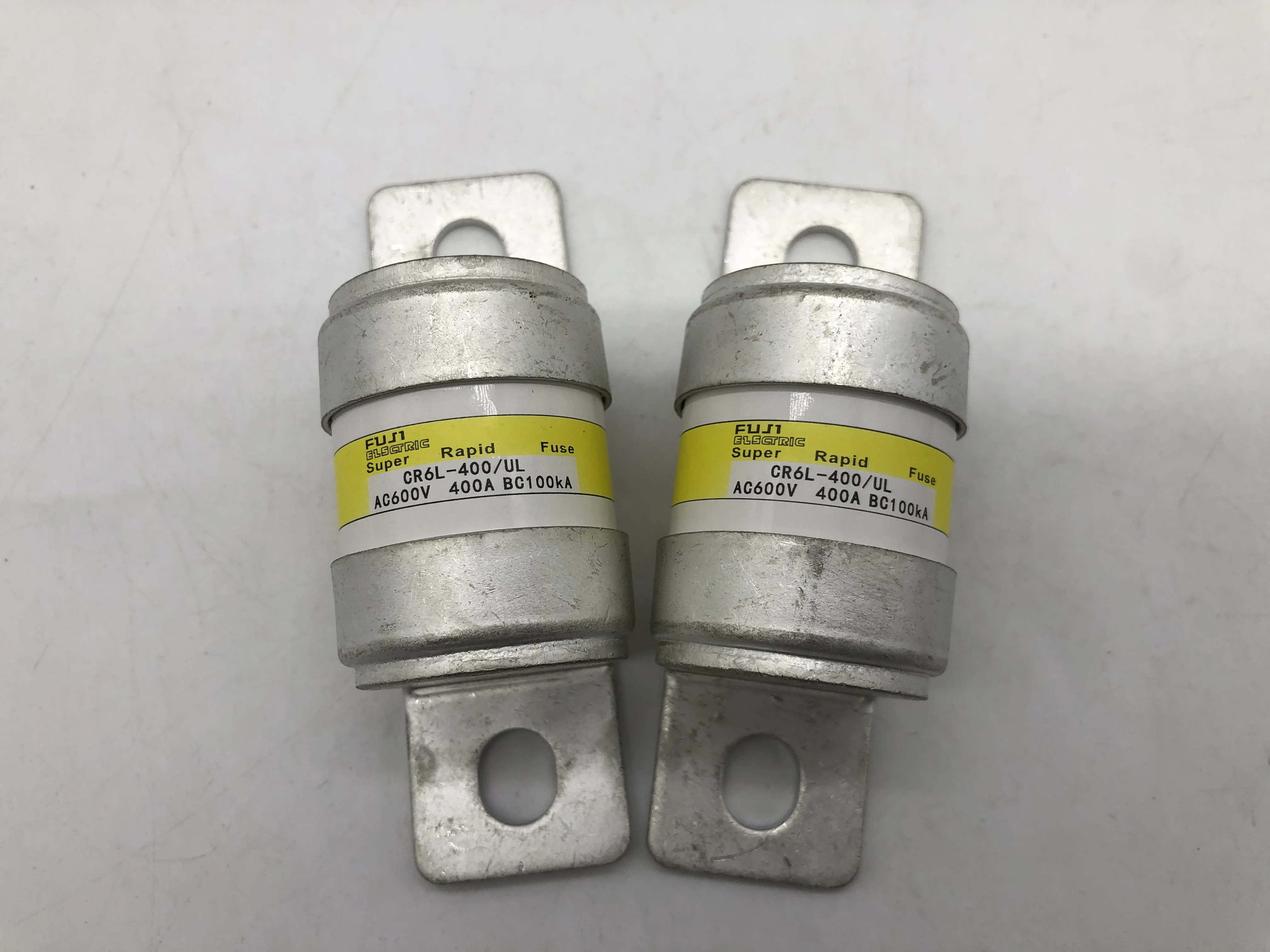 

Новый модуль предохранителей: Φ/UL 400A 600V / CR6L-400 CR6L-400/UL