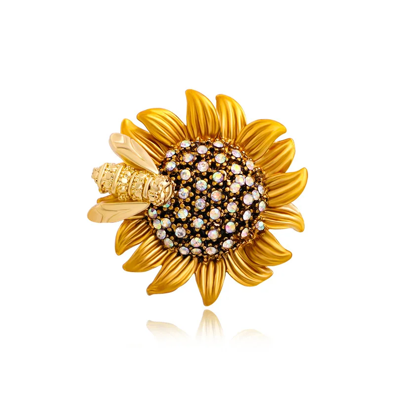 

New Retro Smart Bee Daisy Personality Sunflower Brooches for Women Weddings Party Casual Brooch Pins Gifts