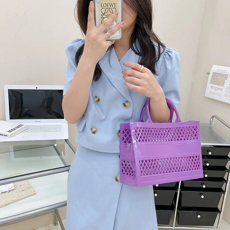 

High Quality PVC Fashion Jelly Tote Bags For Luxury Shoulder Messenger Bag Female Fashion Designer Sling Crossbody Totes Beach