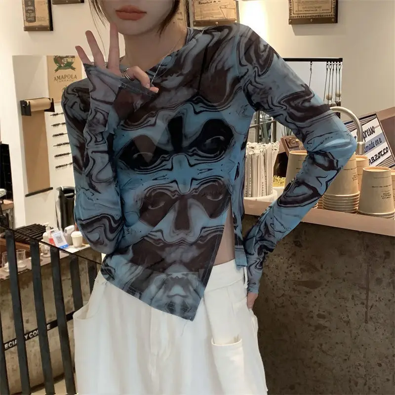 

Women's Autumn Printed Sunscreen Mesh Cropped Top Long Sleeve Shirt Graphic Print Slim Fit Side Slit Shirt Top Bottoming Shirt