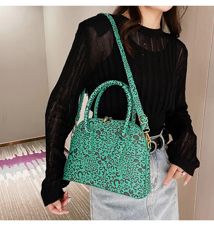 

Новинка 2022, Модные леопардовые женские сумки, европейские дизайнерские кожаные женские сумки на плечо, женская брендовая роскошная сумка через плечо для девушек