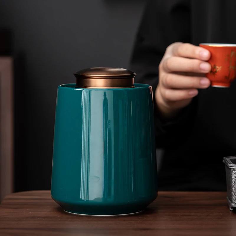 Зеленая керамическая банка для чая с металлической винтовой крышкой герметичная