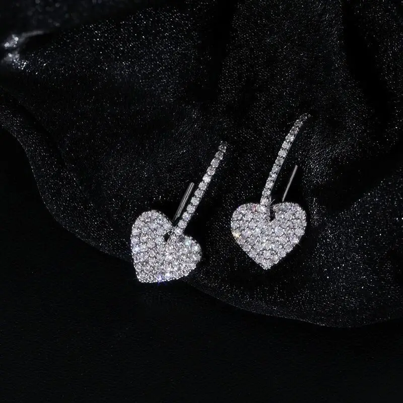 

2022 New Fashion Glitter Heart Full Rhinestone Earrings for Woman Simple Love Heart Full Rhinestone Dangle Earrings Jewelry