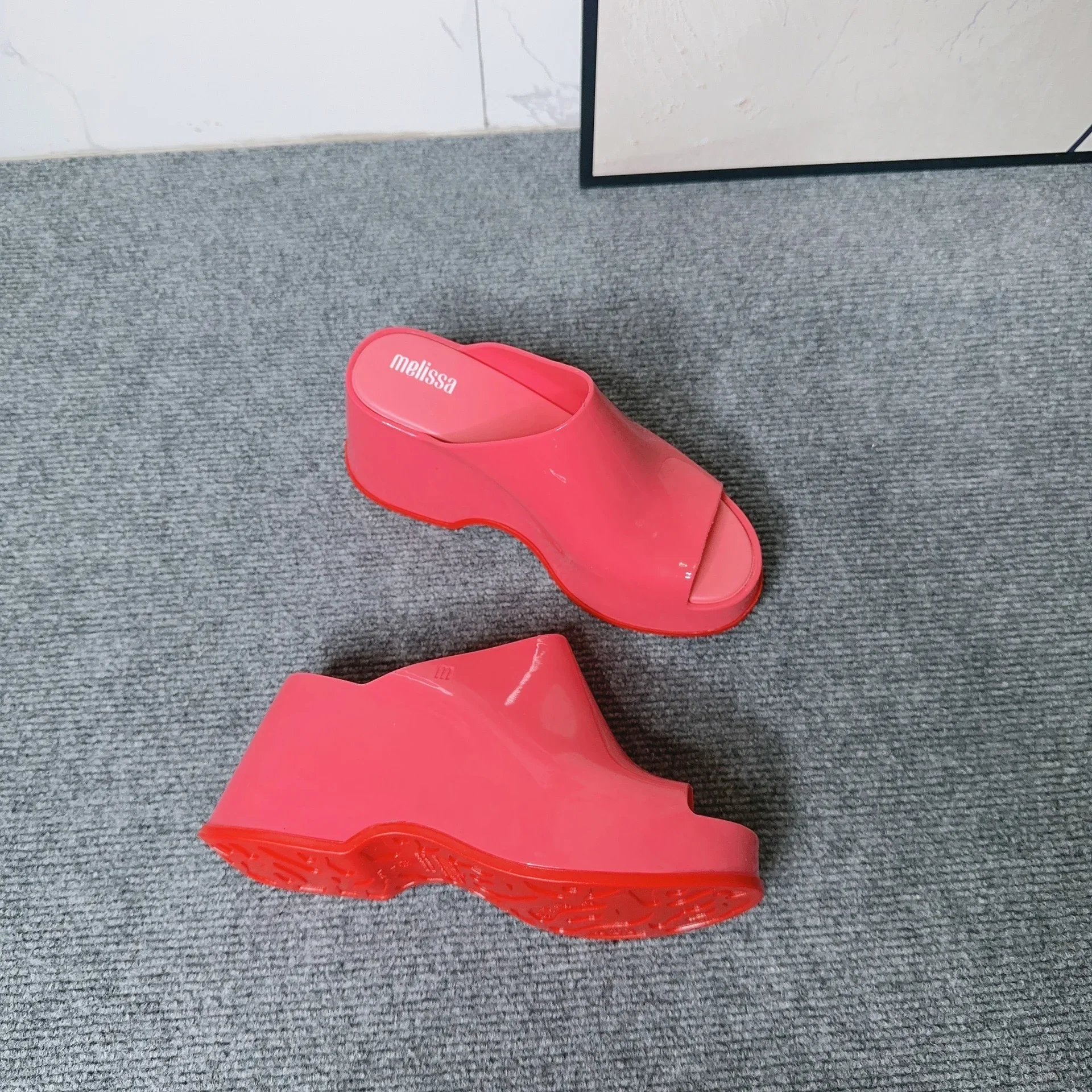 Женские мюли новинка 2024 женские сандалии на плоской подошве туфли-желе высоком