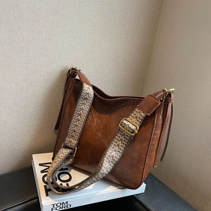 New Vintage Shoulder Bag For Women PU Leather Bucket Luxury Designer Retro Shopping Tote Bag large-capacity Casual Crossbody Bag