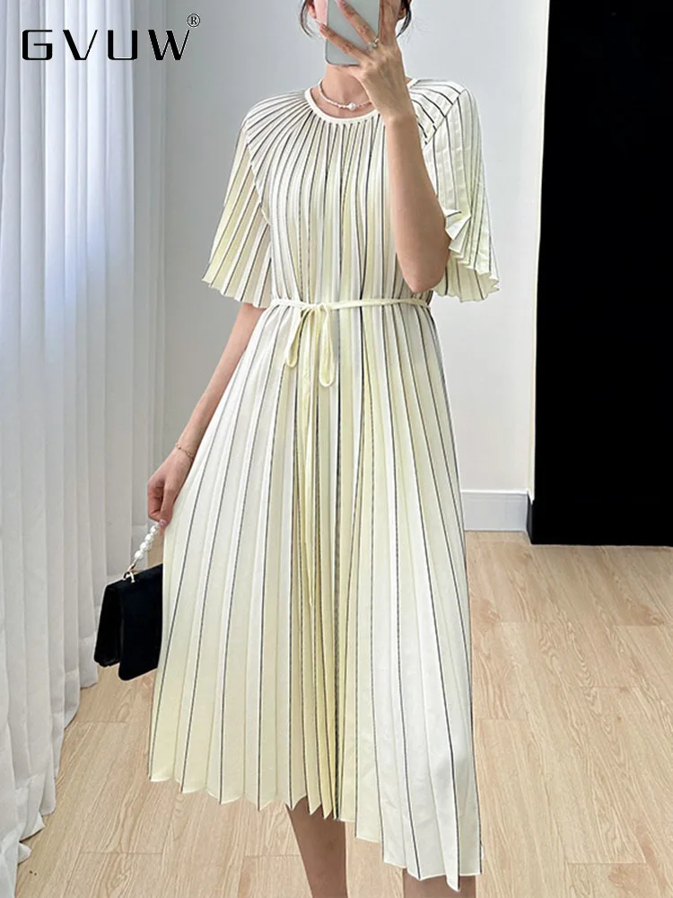 

GVUW Pleated Dress For Women 2023 Summer New Loose Solid Color Short Sleeve O-neck Lace-up Casual Party Dresses Female 17G2408