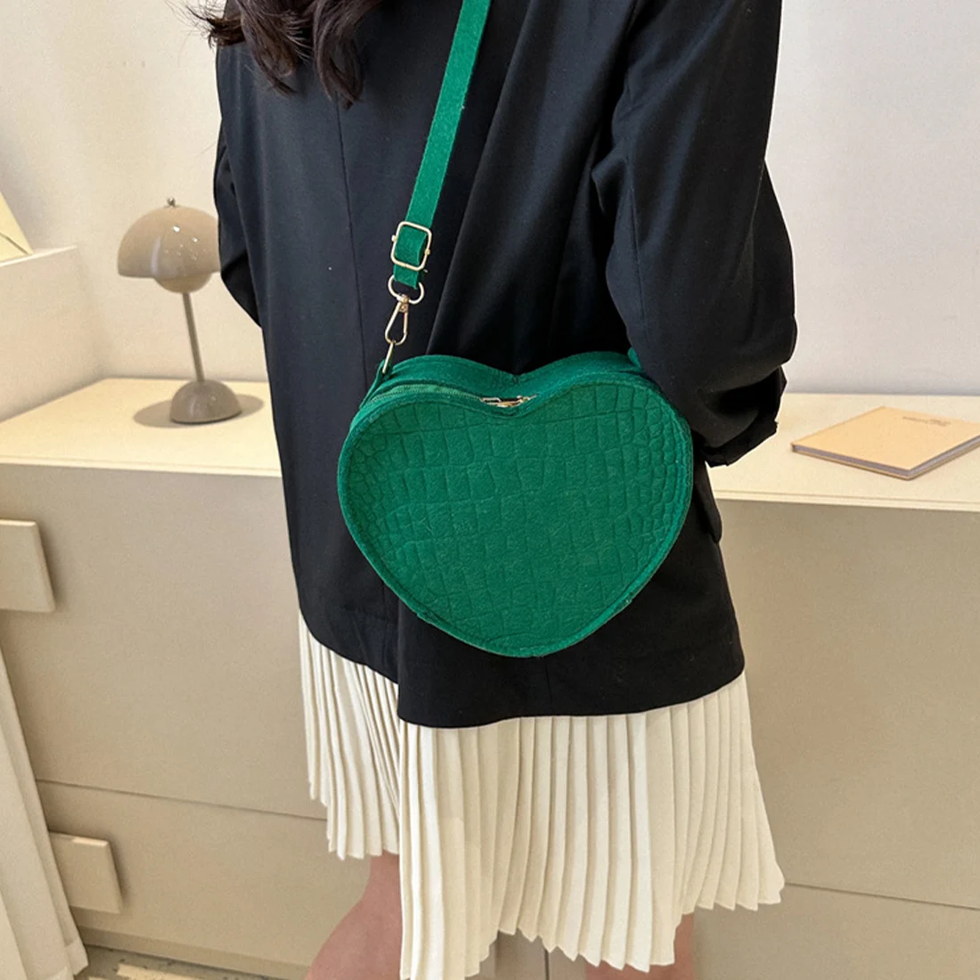 

Fashion Vintage Heart Women Handbags Luxury Design Handbag Heart Bags For Women Women's Shoulder Messenger 2023 Trend