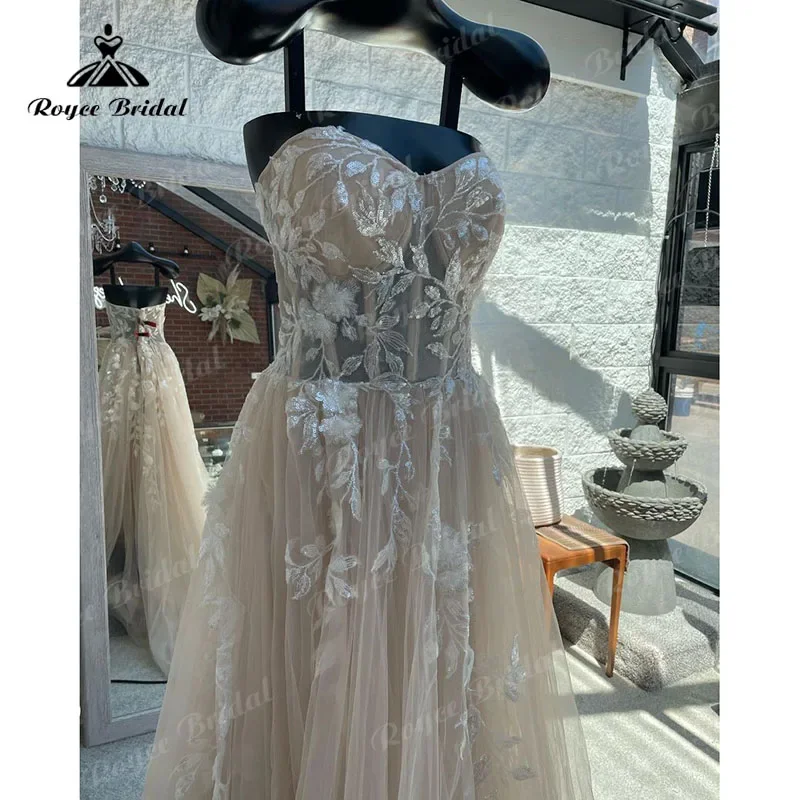 Гражданское свадебное платье в стиле бохо цвета шампанского с блестящим