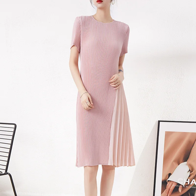 

Fruit Green Niche Design Dress Women's Short Sleeve Casual Waist Tight Straight Mid Skirt Spring and Summer 2022 Miyake Pleated