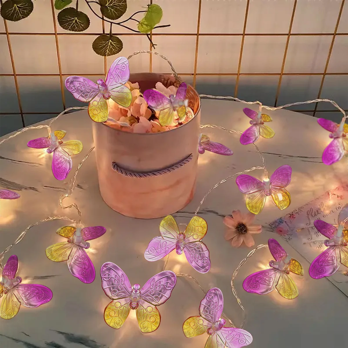 

Светодиодные гирлянды-бабочки Peach Forest