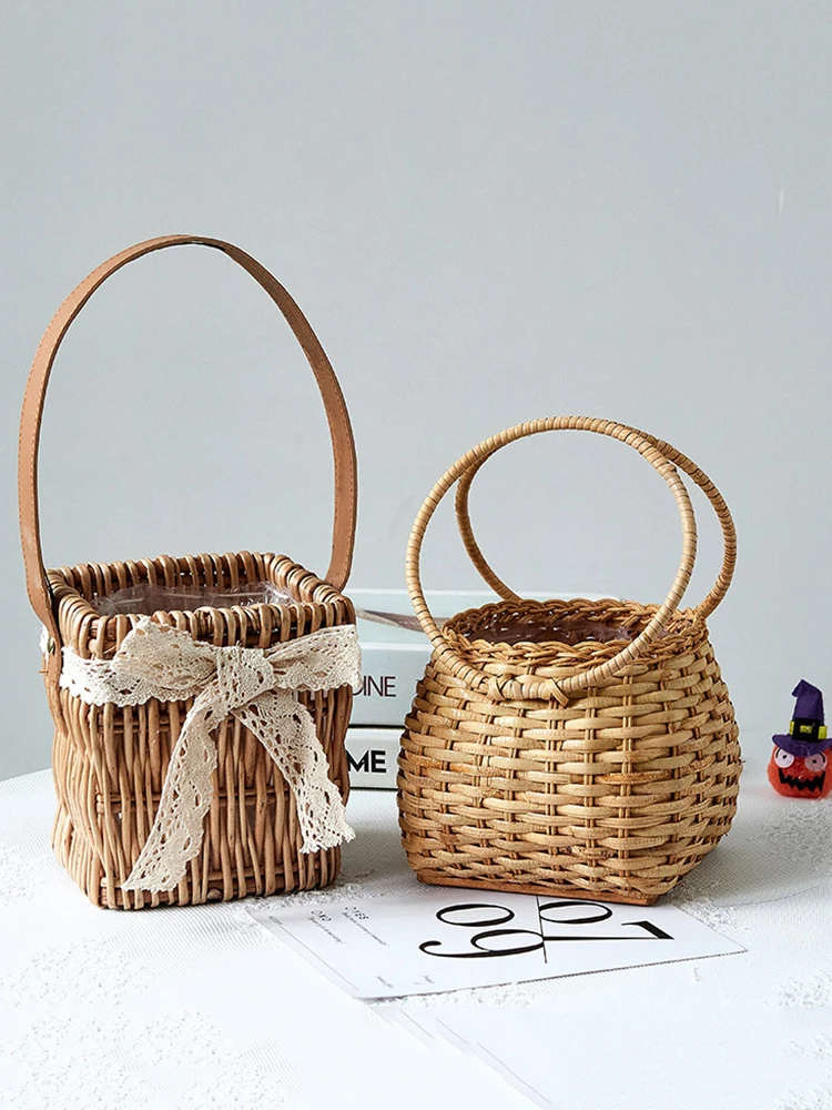 Flower Basket Woven Hand-Held Wicker Flower Pot Decorative Picnic Handle Storage Basket Wicker Basket for Home Table Desk Decor