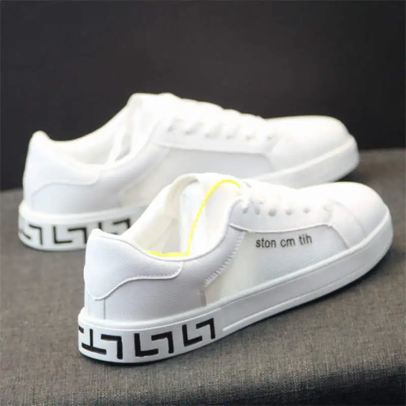 

The new soft bottom deodorization breathable leisure men's shoes white lady fashion leisure sports shoes