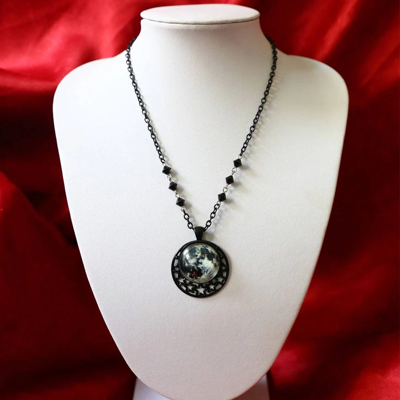 

Gothic Dark Night Moon Pendant Necklace for Woman Mystic Witch Jewelry Blood Ruby Charm Necklace Black Chain Choker New Trend