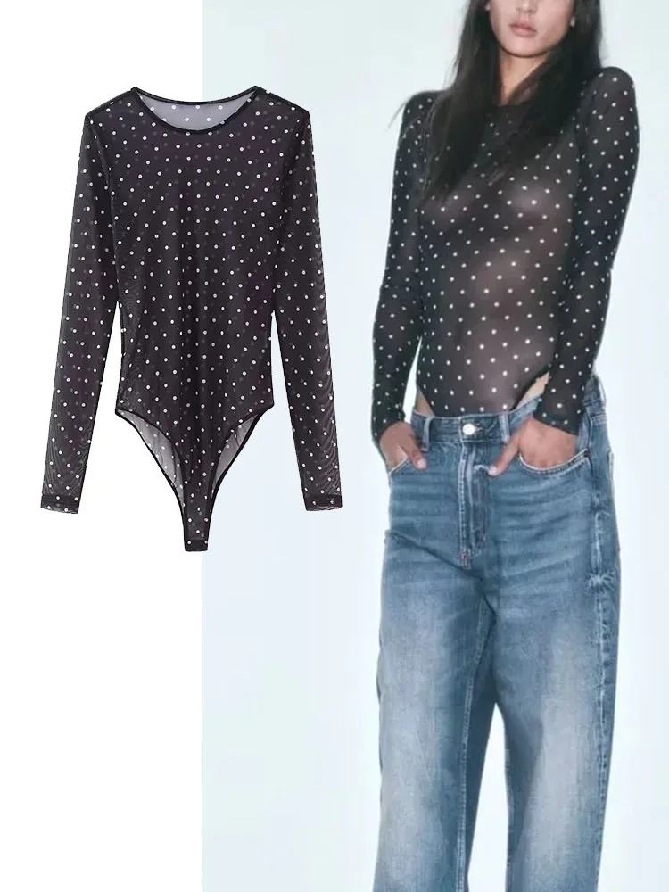 

Женский пляжный комбинезон с длинным рукавом и открытой спиной