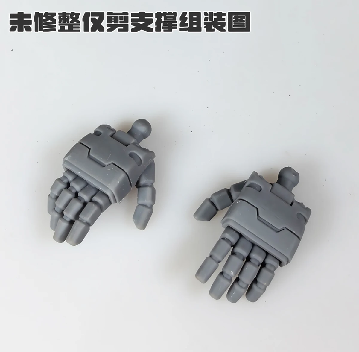 Фото Набор аксессуаров для модификации фигурок Anubis MGH-004 MG Zaku: зеленые и красные руки Заку, детали для рук, сумка для хранения. №2