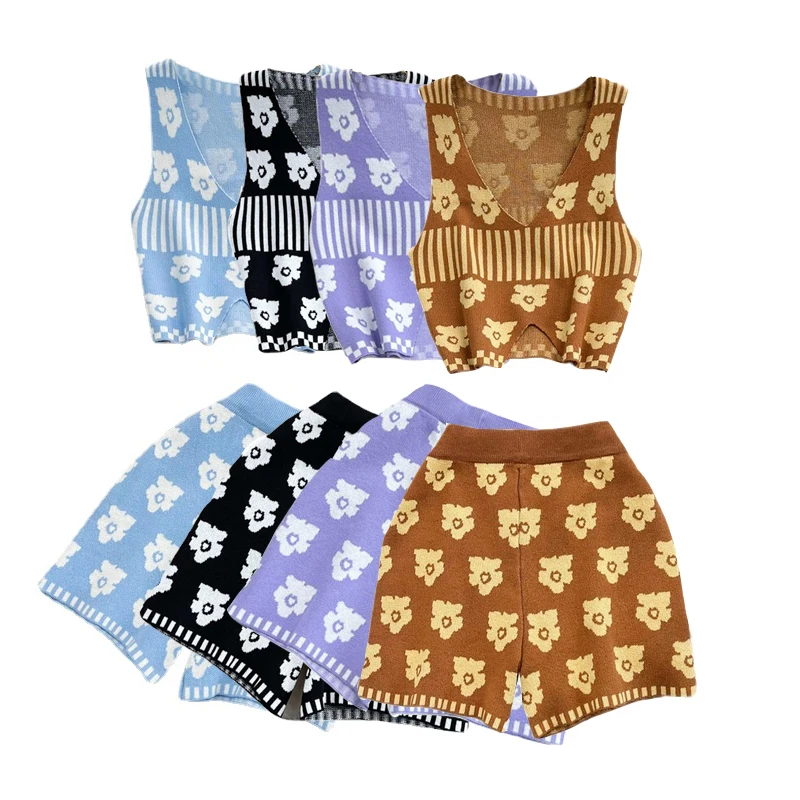 

Fashion suit women's V-neck Floral Knitted Sets Tank Tops With high-waisted Wide Leg shorts Korean Beach Suit two-piece sets