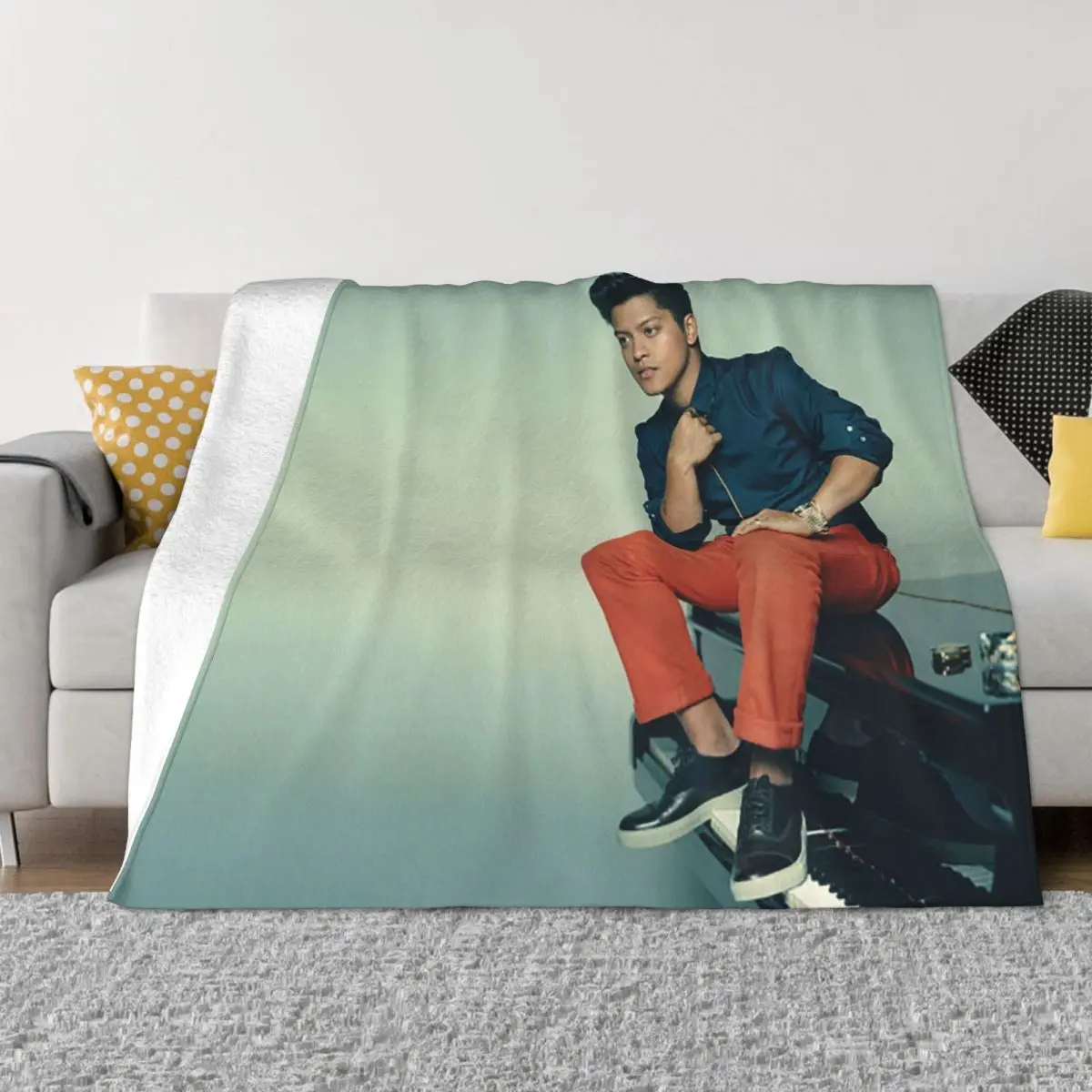 

Bruno Mars Blanket Flannel Spring/Autumn Multi-function Lightweight Throw Blankets for Sofa Office Rug Piece