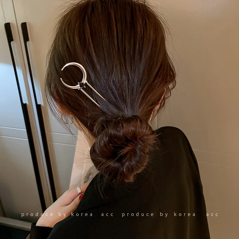 

Diamond Inlaid Crescent Hairpin South Korea Dongdaemun Ins Metal Simple Fashion Temperament Retro Children
