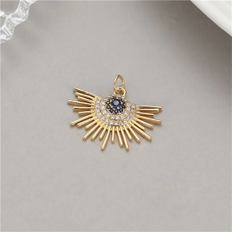 Орнамент солнце. Позолоченное солнце. Кулон солнце. Золотая подвеска солнце. Золотой кулон солнце.