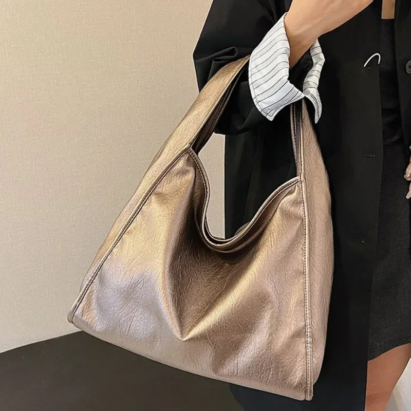 PU Solid Color Western Style 2024 New Women's Shoulder Bag Buckle Simple Fashionable Handbag Soft Versatile Commuting Tote