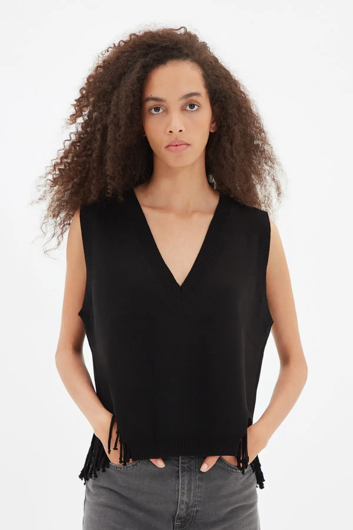 

Trendyol Tassel Detail Knitwear Jumper TWOAW22SV0040