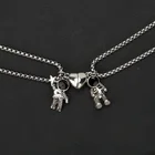 Ожерелье для пар с астронавтом 2 шт., магнитный кулон для любви, притяжение, для мужчин и женщин, пара звезд, астронавт, цепочка для любви