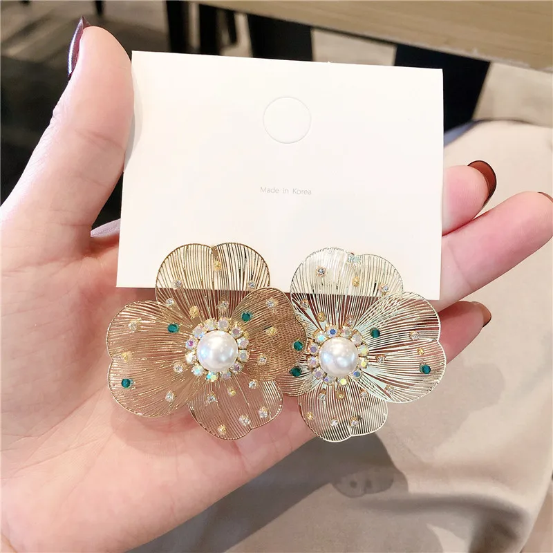 

925 Silver Needle Pearl Zircon Crystal Petal Earrings Antique Fashion Personality Trend Creative Earrings