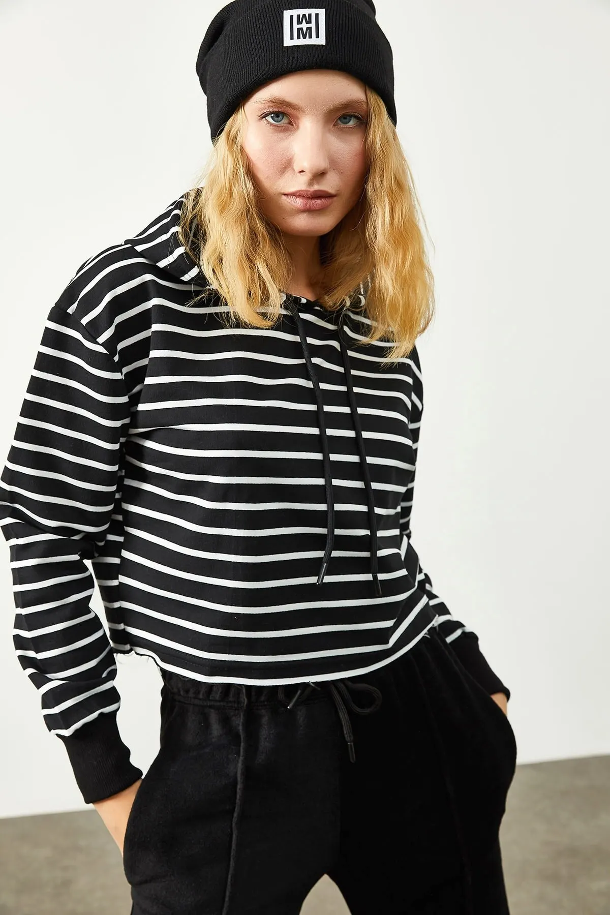 

Женская толстовка, черная полосатая толстовка, укороченные худи 02, модные всесезонные новые дизайнерские пуловеры, флисовые толстовки