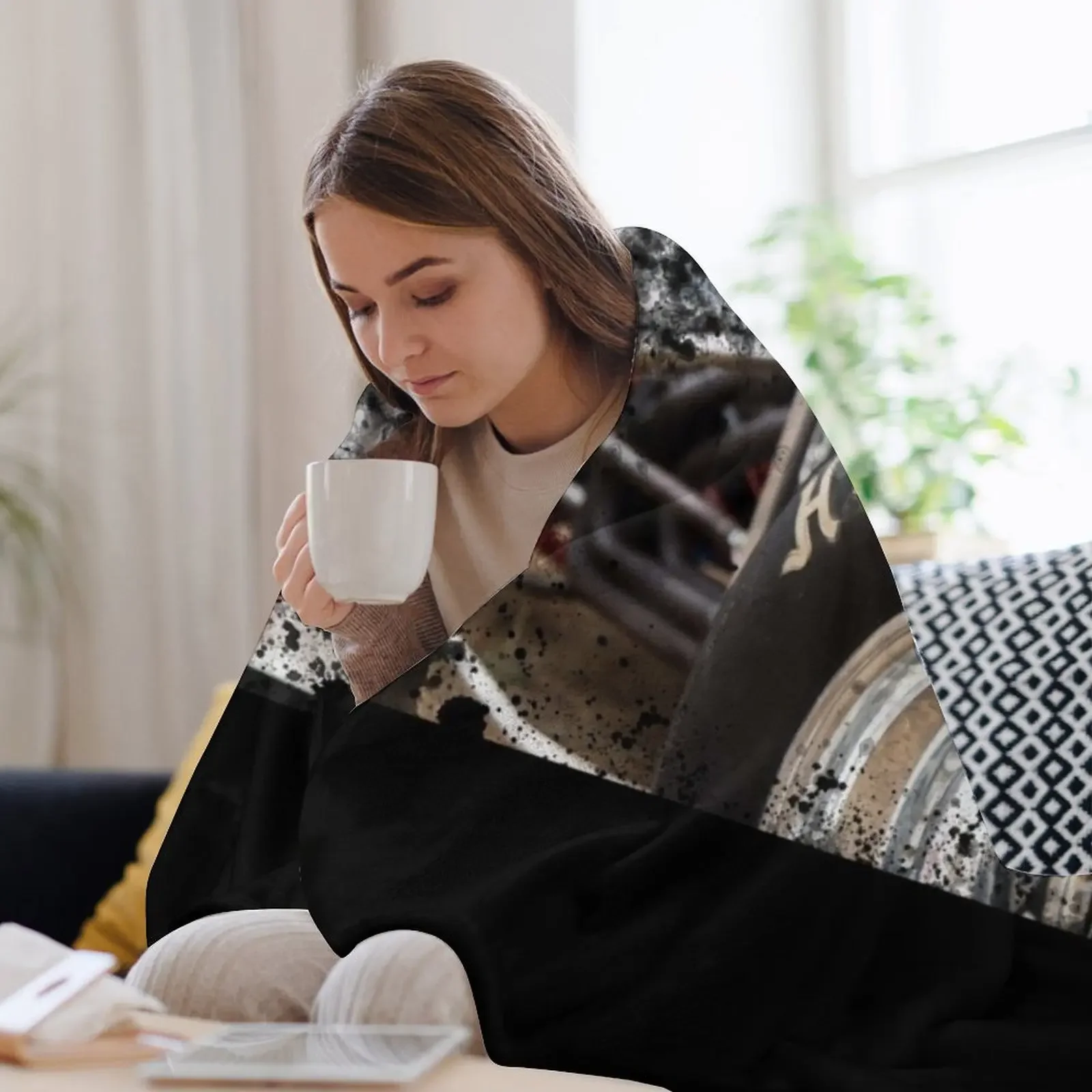 Автомобильная шина Hoosier Sprint на выставке. Одеяло мягкое большое одеяло для дивана