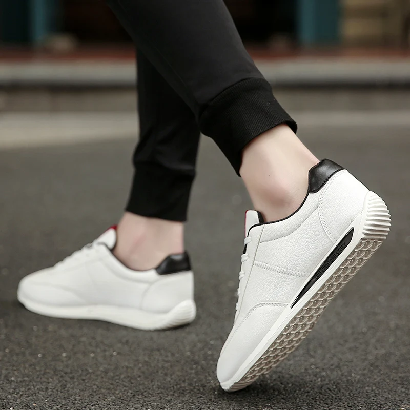 Men Breathable White Trendy Sneakers Men Original Casual Light Walking Man Tennis Shoe Zapatillas Hombre