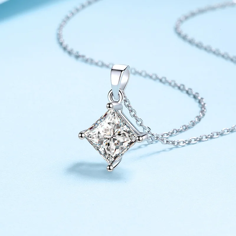Роскошное платиновое PT950 popluar 1/2CT сертифицированное муассанитовое ожерелье
