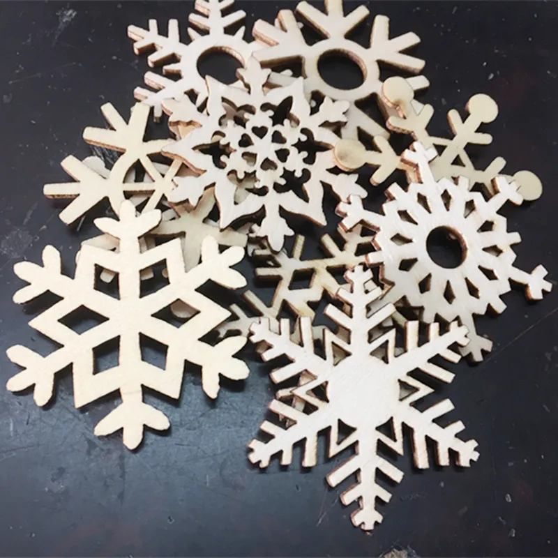 

10Pcs Wooden crafts Environmental protection Wooden snowflake pendant Christmas Decorative pendant Hollow snowflake Christmas
