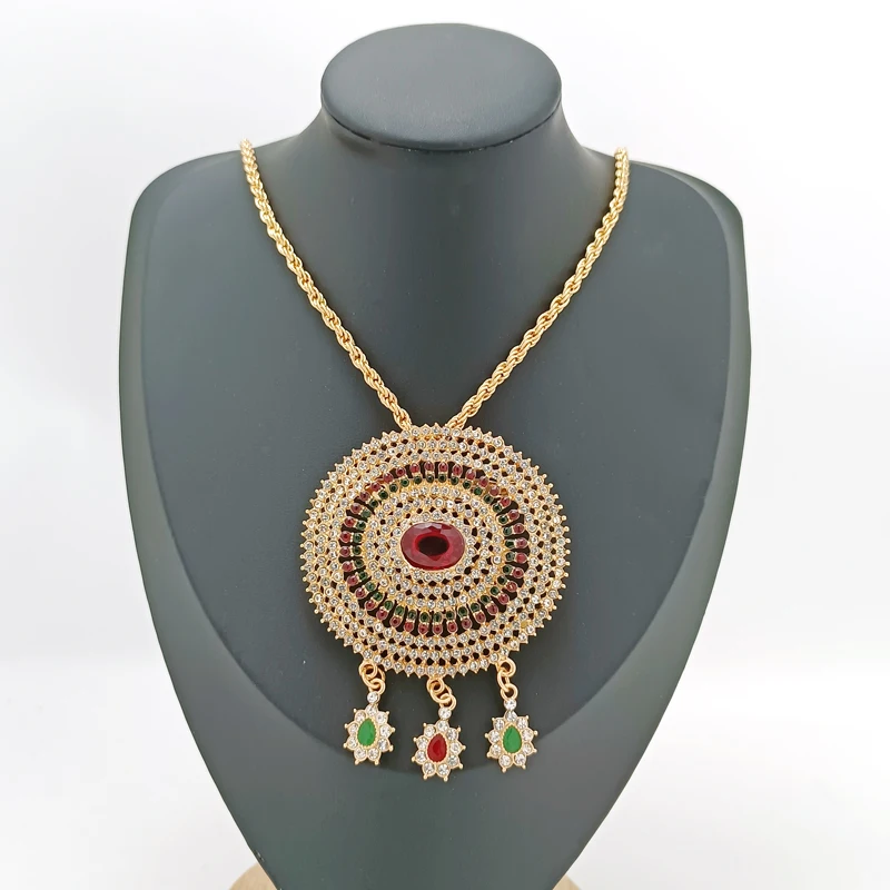 

2022 Luxury Rhinestone Crystal Jewelry Pendant Red Green Gem Moroccan Wedding Jewelry Luxury Female Necklace Metal Flower