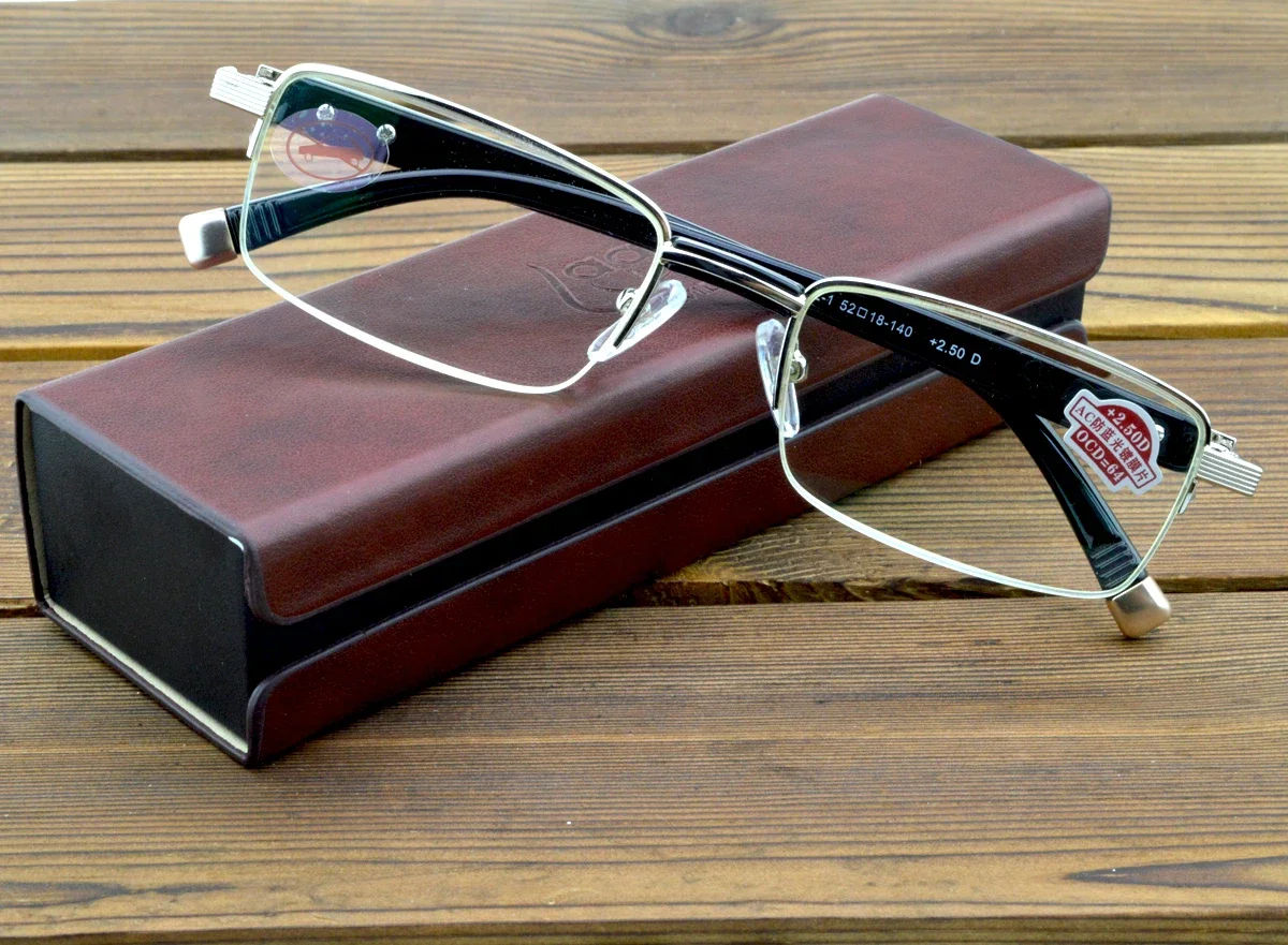 Очки для чтения Clear Vida мужские с антибликовым покрытием из титанового сплава