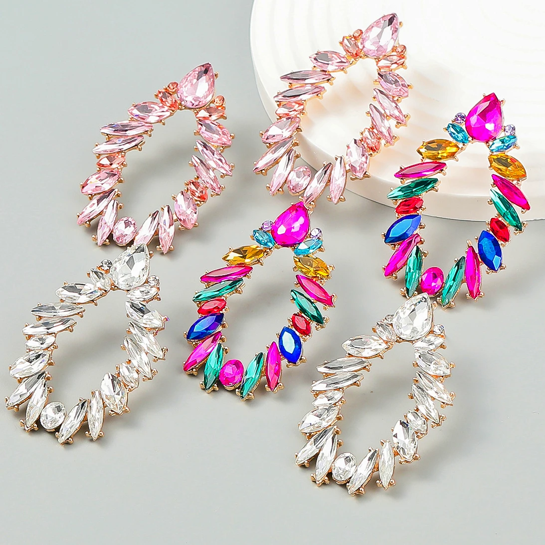 

Exaggerated Trend Hollow Geometric Colored Earrings for Woman